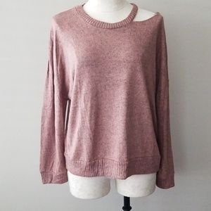 ACTIVE USA cold shoulder knit top